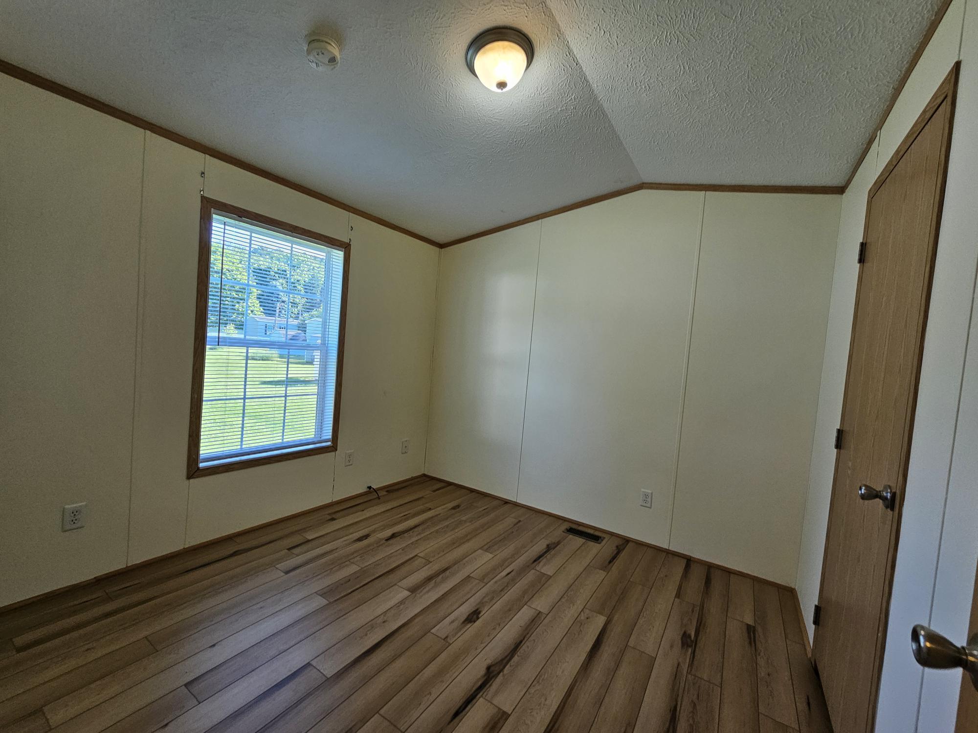 Building Photo - 27 Woodside Ln
