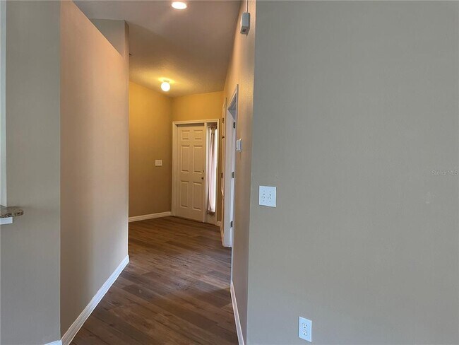 Building Photo - 7714 Carriage Pointe Dr