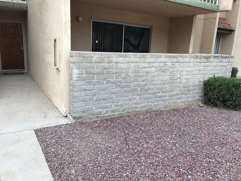 Exterior of the unit - 824 S Langley Ave