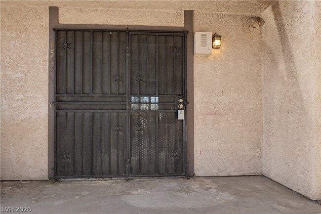 Building Photo - 6544 Ironbark Ln