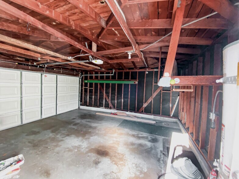 Building Photo - 7377 W 88th St