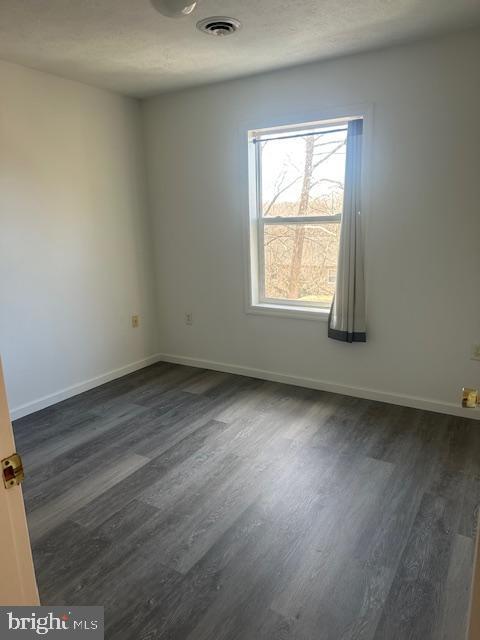 Building Photo - 353 Braeside Ave