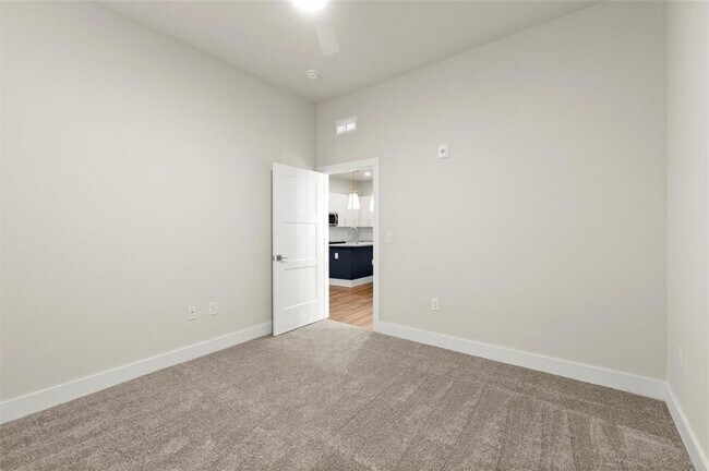 Building Photo - 2648 Sandy Plains Rd