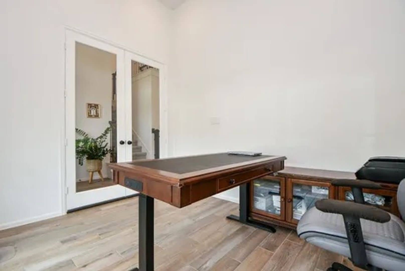 Building Photo - 10423 Mira Ter Trl