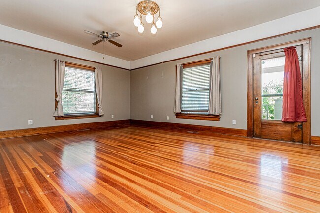 Building Photo - Please View 3D Virtual Walk-Through Before...