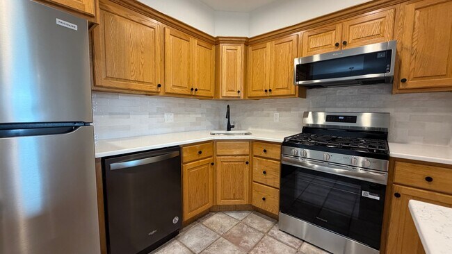 Building Photo - 9168 Ellie Dr