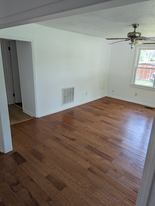 Building Photo - 608 N 10th St