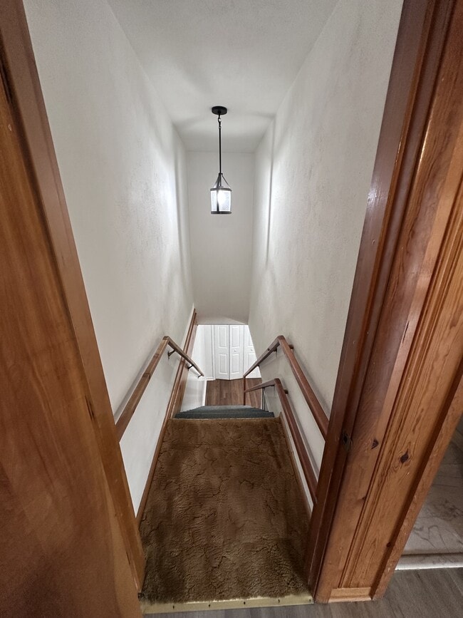 Building Photo - 638 Oakland Dr