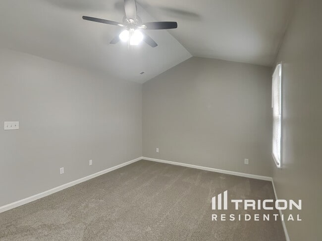 Building Photo - 9709 Manus Ct