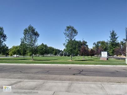 Building Photo - 2200 S Phillippi St