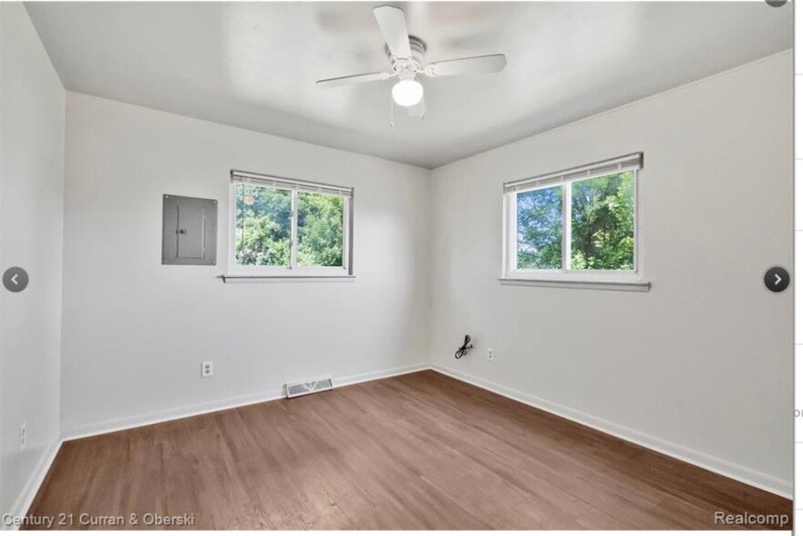 Building Photo - 212 Arcola St