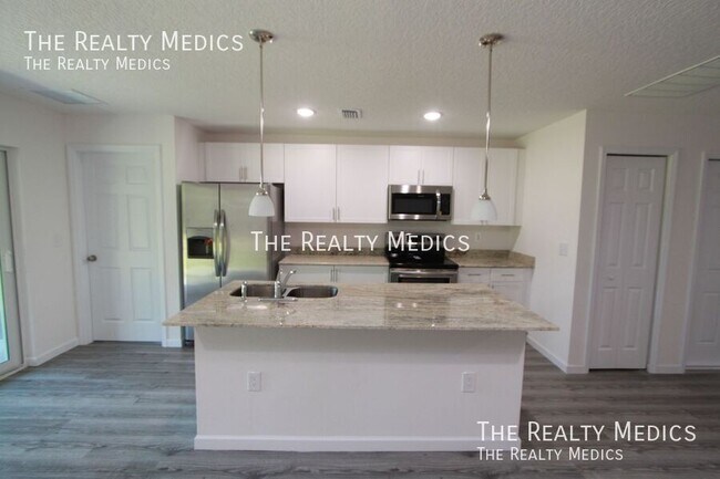 Building Photo - 978 Gulfport Rd SE