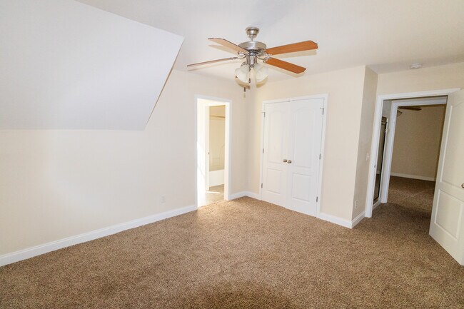 Building Photo - 8100 Burkhalter Rd