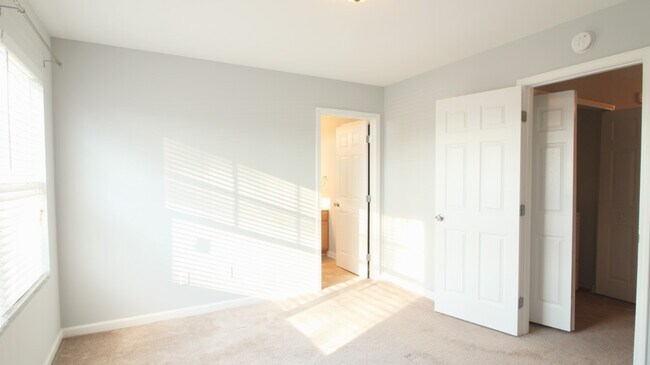 Building Photo - Location, Location, Location! Fantastic 3/2.5 Townhome in the Heart of RTP!