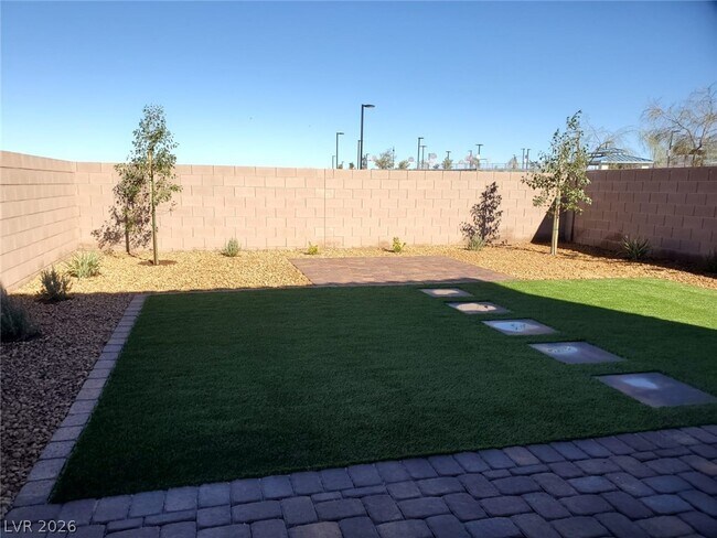 Building Photo - 2448 Bellinzona Pl