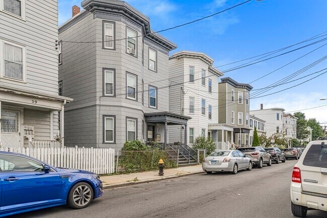 Building Photo - 37 Harbor View St