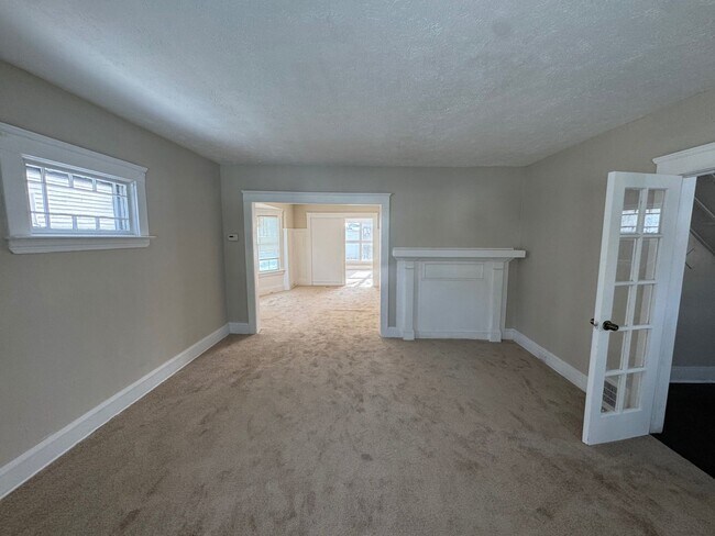 Building Photo - Comfort Meets Convenience: Beautiful 3-Bedroom Single-Family Home  Family-Friendly