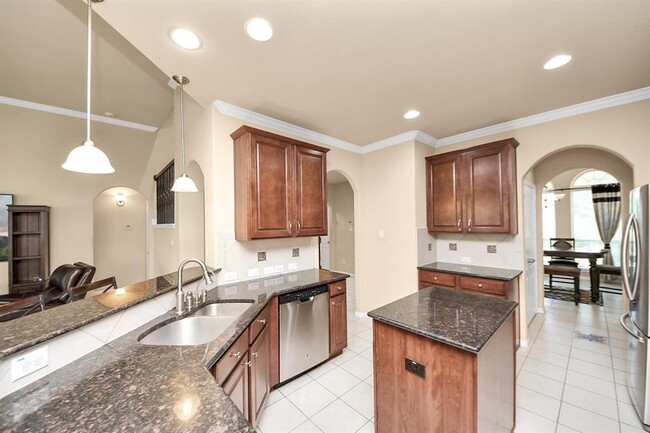 Building Photo - 28523 Pleasant Forest Dr