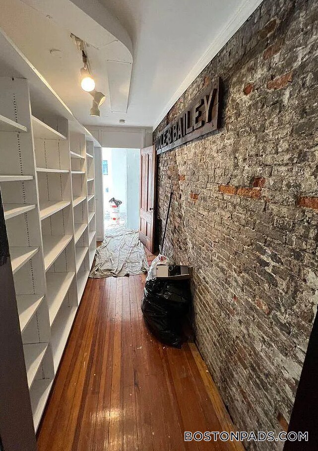 Building Photo - 149 North St