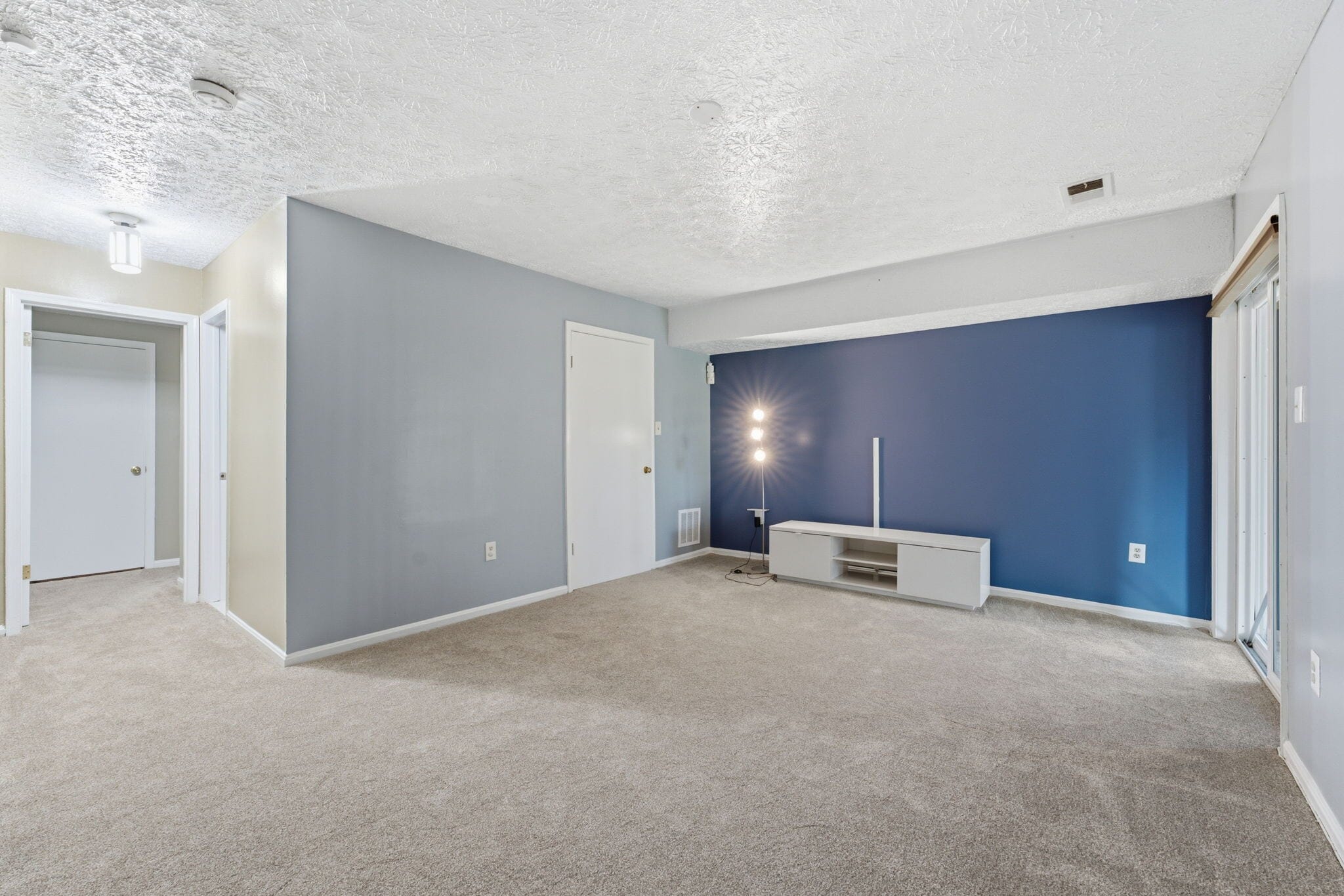 Building Photo - 10703 Campus Way S