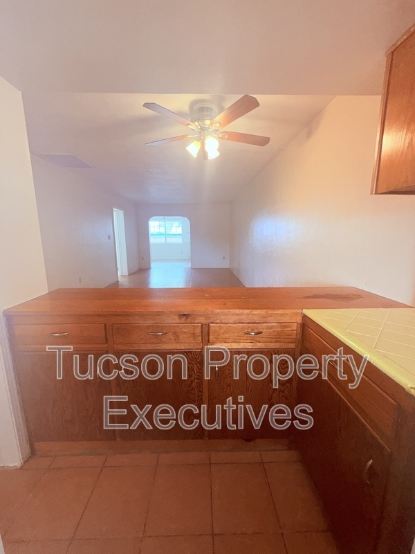 Building Photo - 4741 E 2nd St