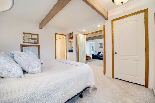 Building Photo - Luxury 4 Bed/4Bath Kailua