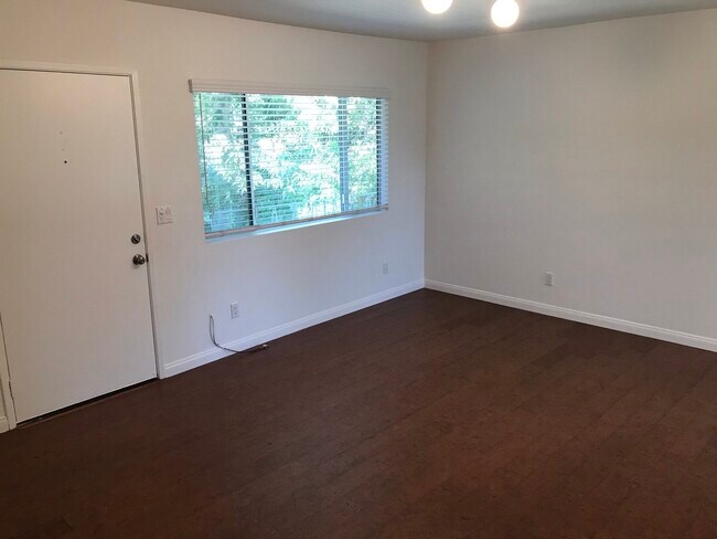 Building Photo - 612 Washington Blvd