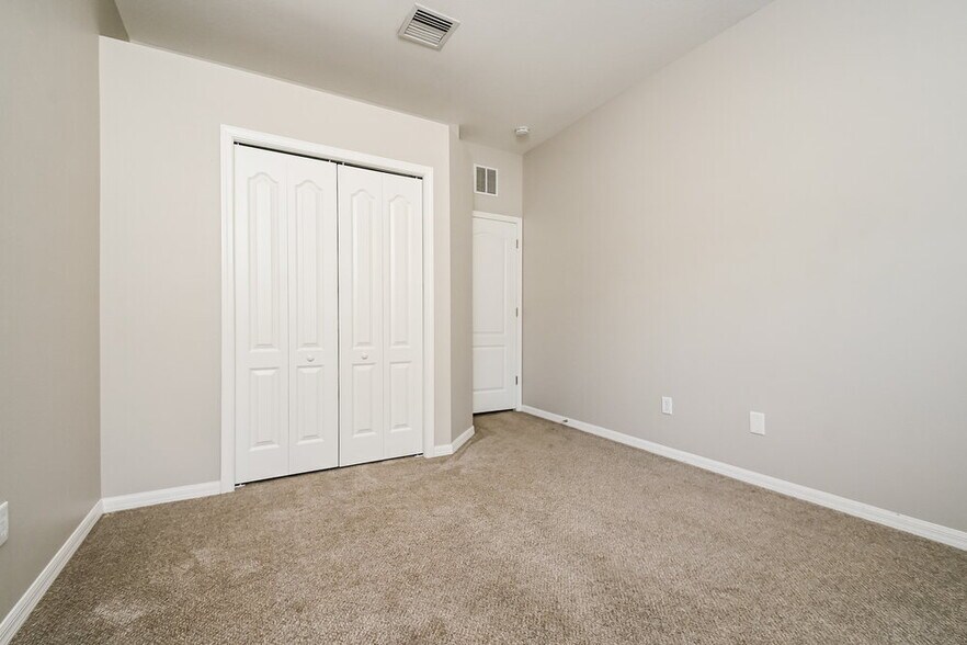 Building Photo - 502 Laguna Mill Dr
