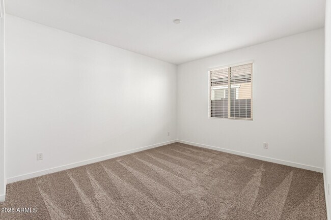 Building Photo - 23724 N 165th Dr