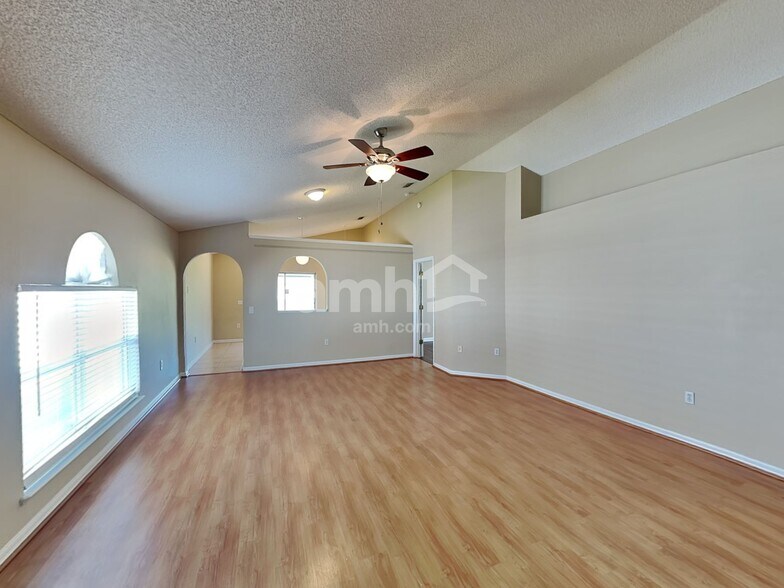 Building Photo - 116 Placid Woods Ct