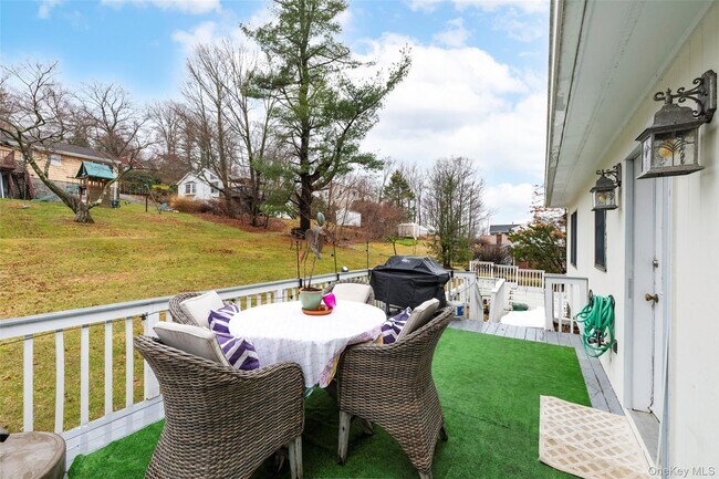 Building Photo - 850 S Lake Blvd