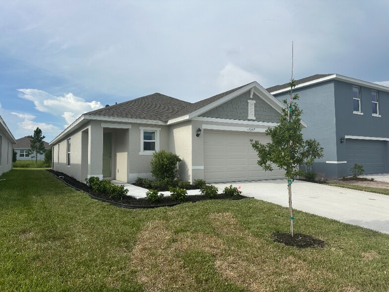 Building Photo - 5105 Red Rooster Rd