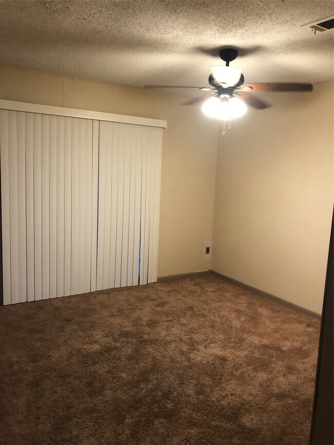 Building Photo - 3025 Chimira Ln