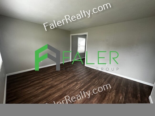 Building Photo - Beautifully Remodeled Home - Available NOW!