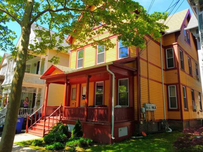 Front of House - 170 Mansfield St