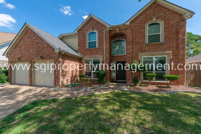 Building Photo - 6001 Pinwood Cir