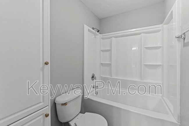 Building Photo - 1805 Honeysuckle Way