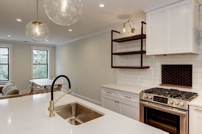 Building Photo - 4107 New Hampshire Ave NW