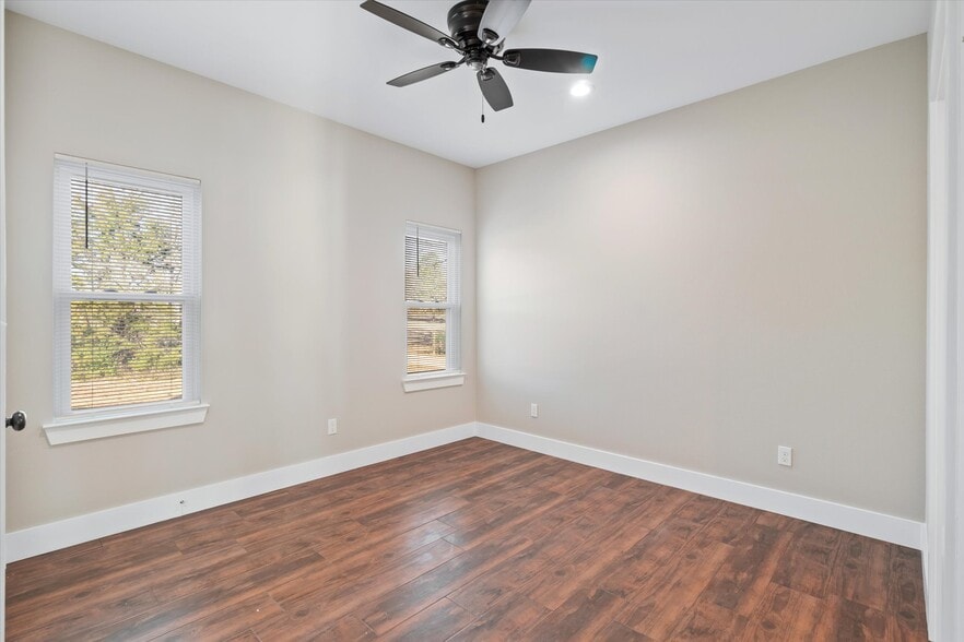 primary bedroom - 27648 State Highway 64