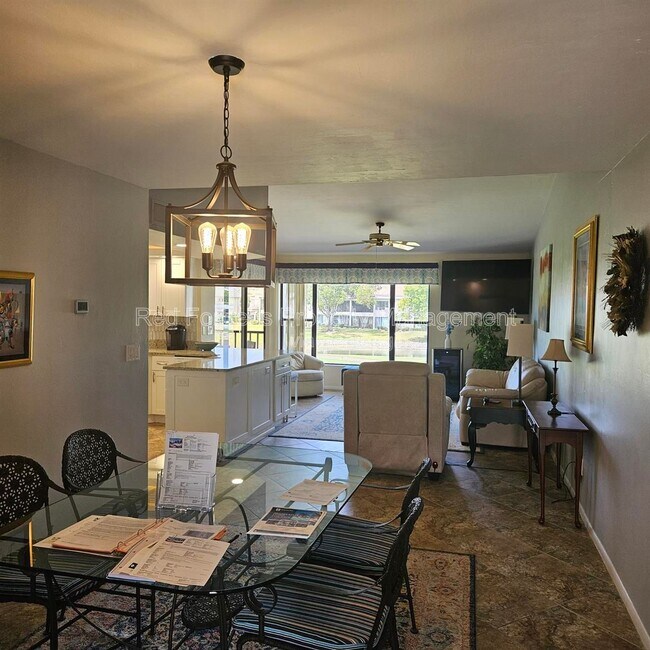 Building Photo - 5710 Trailwinds Dr