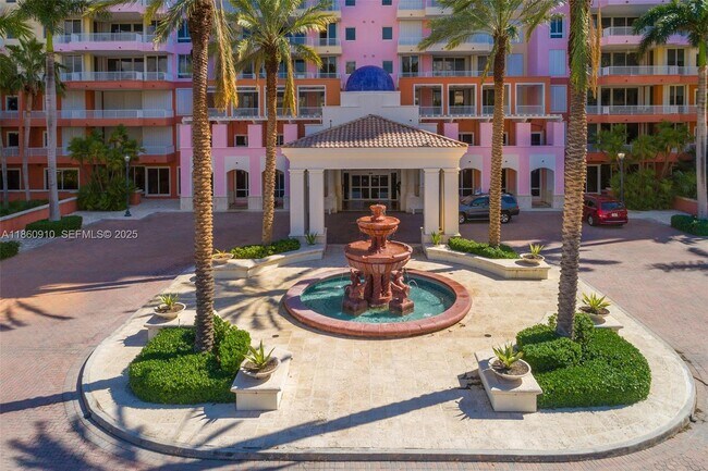 Building Photo - 785 Crandon Blvd