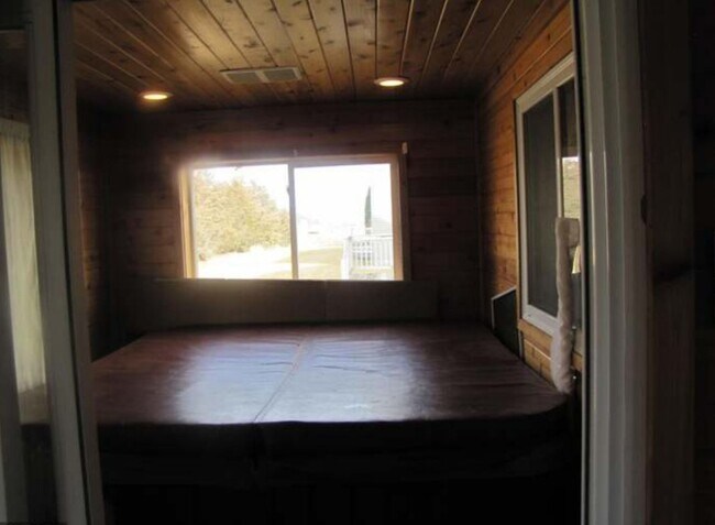 Building Photo - 1624 Philipp Way