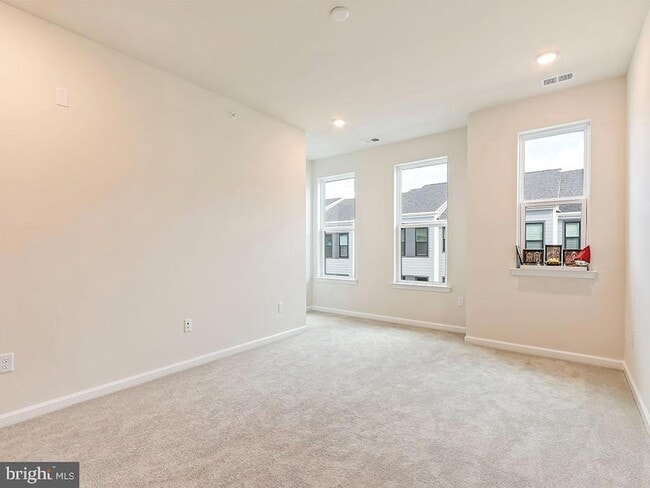 Building Photo - 1310 Parker Blvd