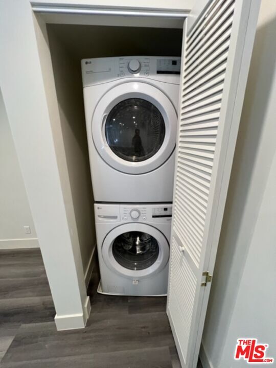 Building Photo - 11725 Darlington Ave