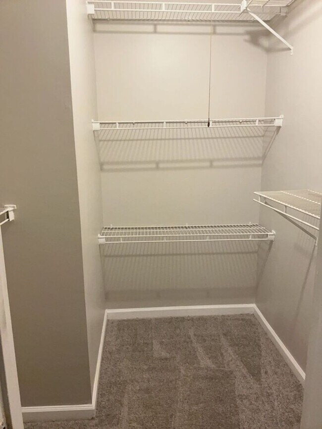 Building Photo - Price Drop Alert!   Rental Specials Available! Neal Avenue Home!  Available Now