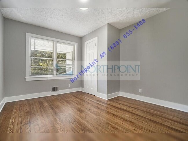 Building Photo - BR/2.5BA SFR with finished basement and back deck in NW Atlanta