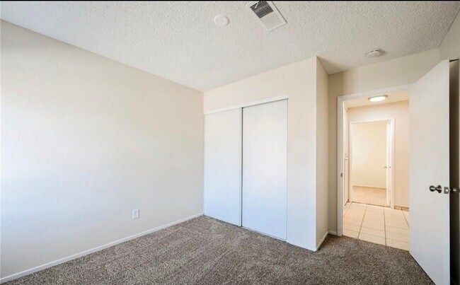 Building Photo - 3100 N Tenaya Wy