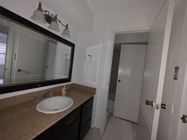 Building Photo - 5613 Cripple Brook Ct