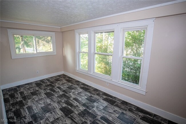 Building Photo - 276 Wildwood Ave