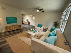 Building Photo - Fully Updated Duplex in Blacksburg